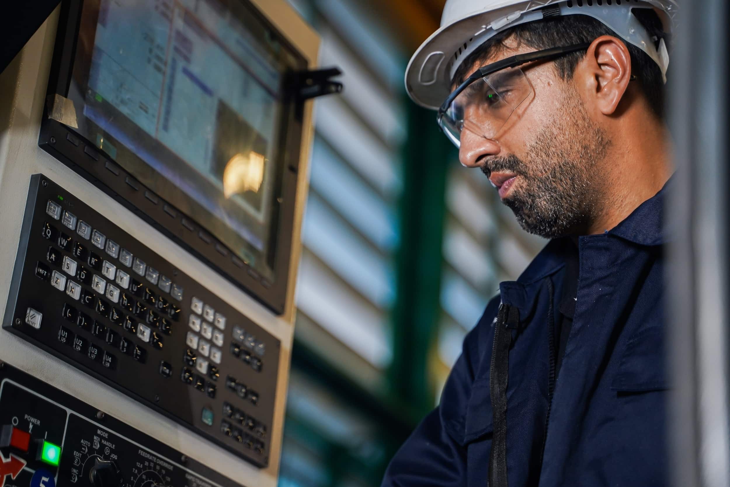 Image of a process manufacturing professional to symbolize trends in process manufacturing.